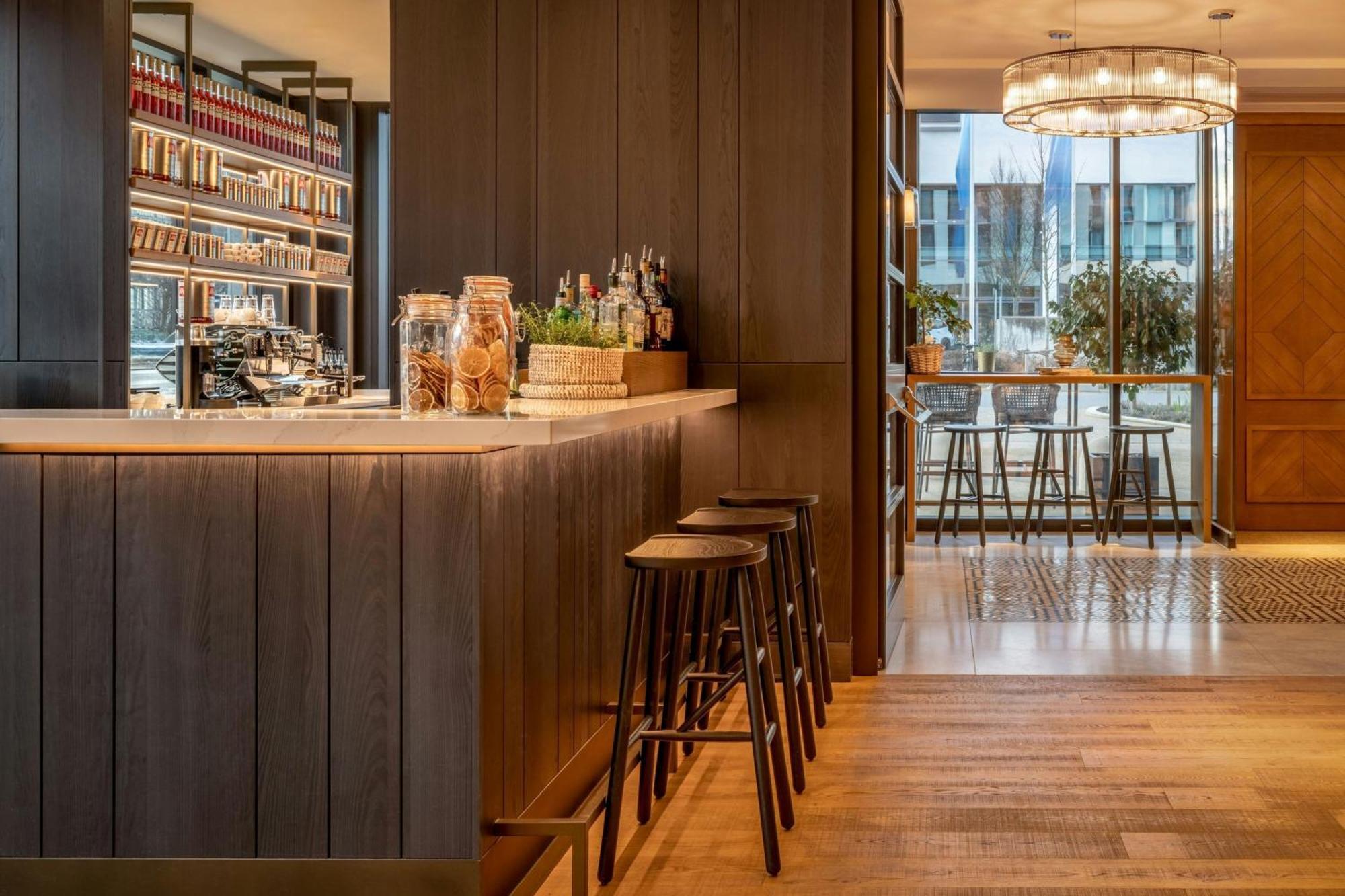 Munich Marriott Hotel City West Экстерьер фото