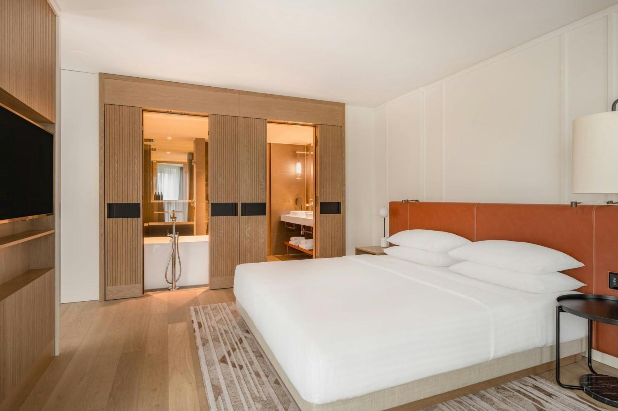 Munich Marriott Hotel City West Экстерьер фото